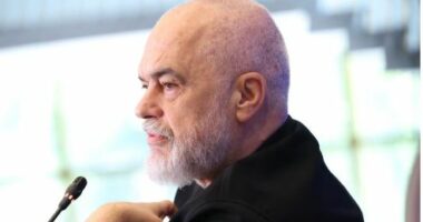 Rama: 140 nëpunës të lartë të administratës kanë hyrë në një program të inteligjencës artificiale