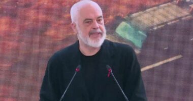 Shqipëria merr 40 mjete taktike të prodhuara brenda vendit/ Rama: Ditë historike për Forcat e Armatosura