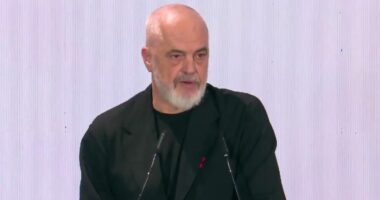 “Mundësi të reja për mjekët dhe infermierët shqiptarë”/ Rama: Nga një sistem në dështim drejt standardeve europiane
