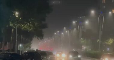 VIDEO/ “Dimër” në verë, stuhi e reshje shiu në qytetin e Vlorës