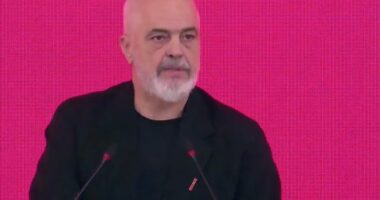 “Bullizim online, me sharje e fyerje”, Rama-të rinjve: Mos zbrisni tek komentet. Algoritmi ka kaluar në fazë histerie!