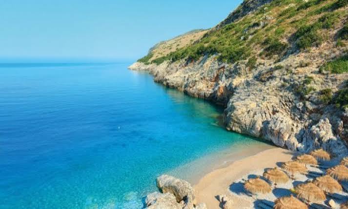 Shqipëria destinacini sekret  The Times  Plazhe fantastike  linja direkte dhe kosto e përballueshme