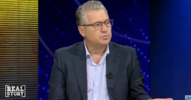 “Protesta u Berishizua dhe u Albinizua”/ Minxhozi: Partitë e madhe opozitare brenda dhe jashtë Shqipërisë futën duart
