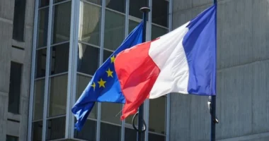 Franca thërret ambasadorin rus në detyrë lidhur me aktivitetet e dyshuara kibernetike