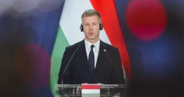 Hungaria nis hetimet ndaj ish-ministrit të jashtëm për lidhje të dyshuara me Rusinë