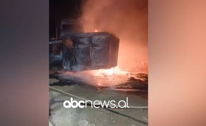 Zjarr në gurore  shkrumbohen mjetet  Digjen eskavatorë dhe mjete të rënda pune në Mamurras  dyshohet e qëllimshme