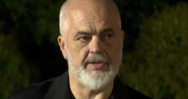 “Ushtarakët më parë, të nënvlerësuar”/ Rama: Sot përkujdesje e veçantë për ta. Transformimi nuk ndalet