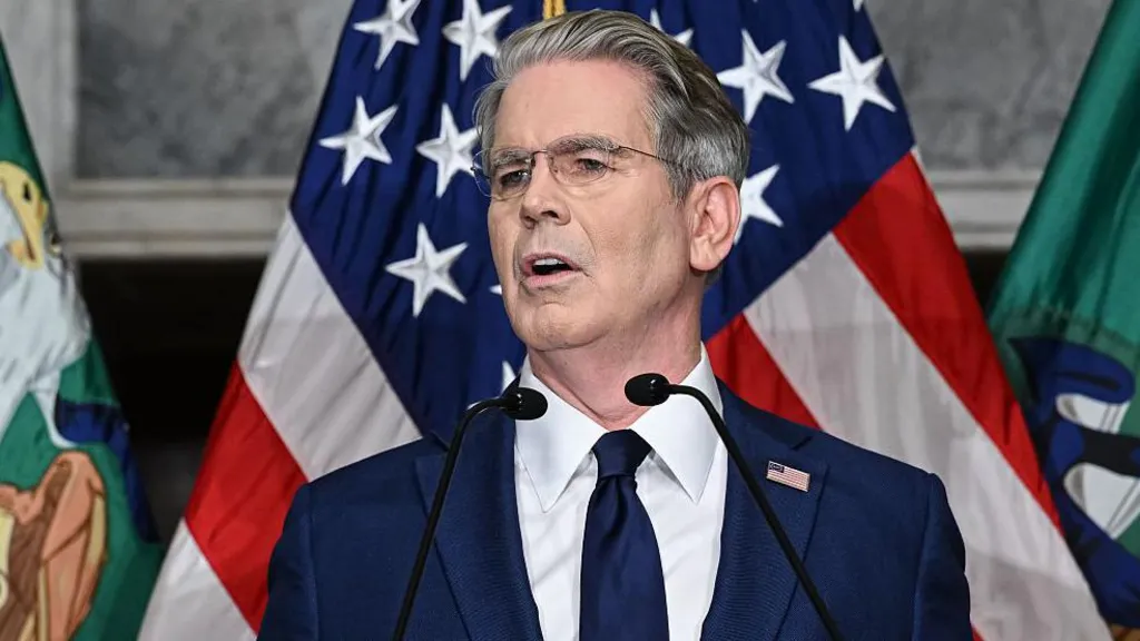 Irani përgatitet për dy vjet sanksione amerikane  SHBA paralajmëron  izolim të plotë ekonomik 