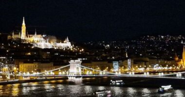 Hungaria dhe Rumania kursejnë energji dhe fikin dritat në kryeqytete