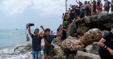 Kriza në Ceuta, vala e emigrantëve që tronditi marrëdhëniet Spanjë-Marok!