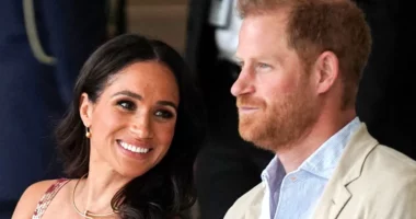 Harry dhe Meghan rikthehen në Britani, fati i sigurisë së tyre ende i paqartë