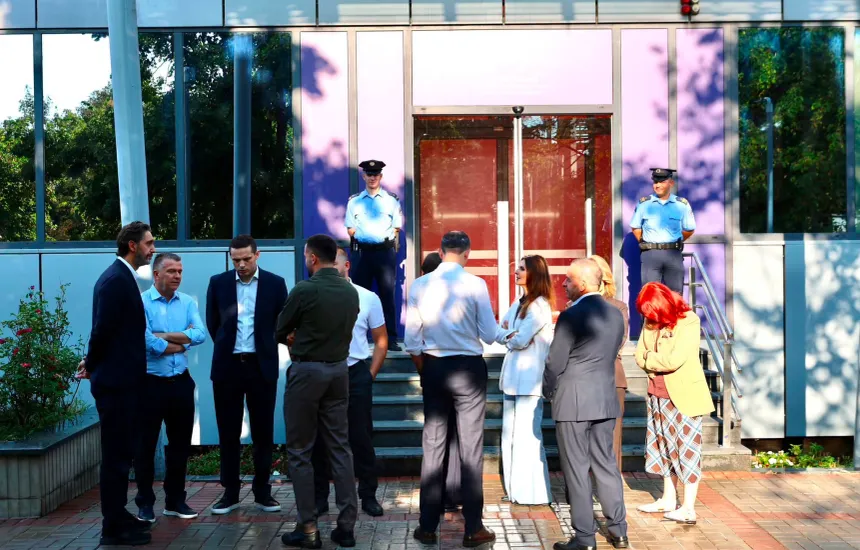 Kosovë  PDK mblidhet para Qeverisë  thirrje për seancë konstituive