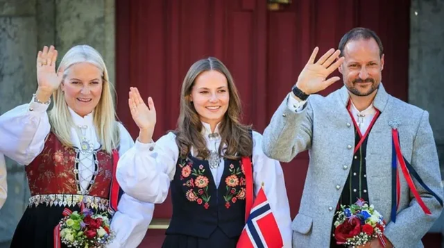 Kush është mbreti i ri i Norvegjisë   Haakon VIII  dashuria që sfidoi monarkinë dhe familja në qendër të skandaleve