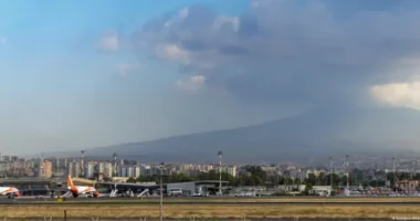 Retë e hirit nga Etna detyrojnë aeroportin e Katanias të pezullojë fluturimet