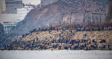 Drama e emigranteve në Ceuta/ Marokenët: Jetojmë në kushte të vështira, Europa na dëboi