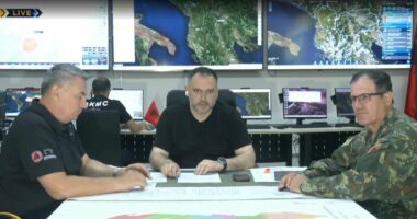 “Situatë e vështirë në Krujë dhe Lurë”, ministri i Mbrojtjes për ABC News: Janë 650 forca të angazhuara në terren