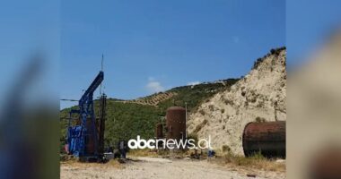 VIDEO/ Mallakastër, zjarr pranë pusit të naftës dhe nënstacionit elektrik