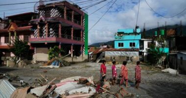 Kina paralajmëron për rrezikun e një tjetër përmbytjeje në Nepal nga liqeni i ri