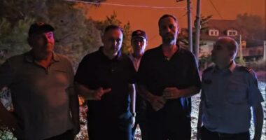 Evakuim i detyrueshëm në Krujë nga zjarri/ Ministrat Nufi e Lamallari në terren apel qytetarëve: Bashkëpunoni, jeta është e shenjtë