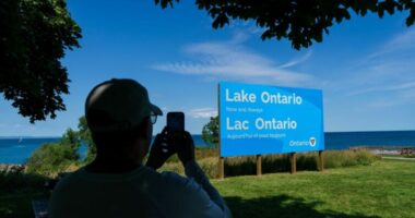 “Liqeni Ontario, tani dhe përgjithmonë”/ Kanadaja vendos tabelën e re në përgjigje të Trumpit
