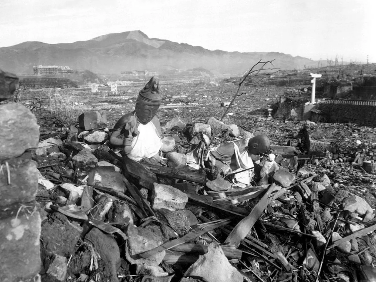 81 vjet nga Nagasaki  Japonia përkujton viktimat e bombës atomike