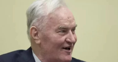 Serbia planifikon nderime shtetërore për varrimin e “Kasapit të Bosnjës”, Ratko Mlladiç