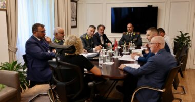 Monitorimi ajror i territorit kundër kultivimit të bimëve narkotike, Hita pret Komandantin e Operacioneve Ajrore Detare të Guardia di Finanza