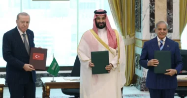 Arabia Saudite, Turqia dhe Pakistani nënshkruajnë pakt të përbashkët mbrojtjeje