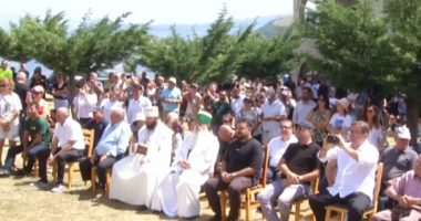 Pelegrinazh në malin e Tomorrit/ Besimtarët bektashinj kremtojnë festën e Abaz Aliut