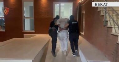 I shpallur në kërkim për vrasje të mbetur në tentativë, arrestohet në Berat 35-vjeçari