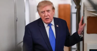 Irani mohon pretendimin e Trump se bisedimet e reja do të nisin të hënën