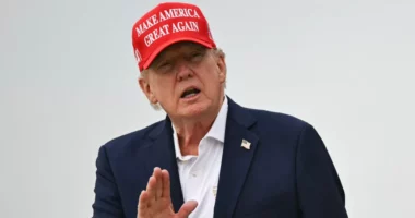 Trump kërcënon Omanin me bombardime nëse “pengon” SHBA-në për çështjen e Iranit