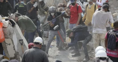 Tërmeti në Kolumbi, ekipet e shpëtimit në luftë me kohën, shpresë për të mbijetuar mes rrënojave