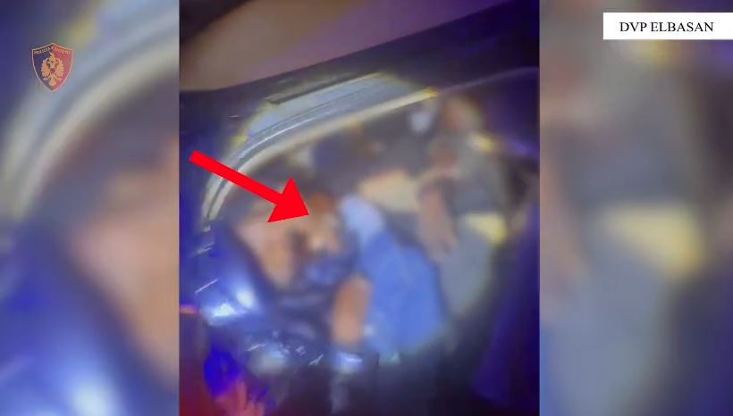 Dy operacione në aksin Librazhd Elbasan  Arrestohen tre persona  transportonin 24 emigrantë të paligjshëm