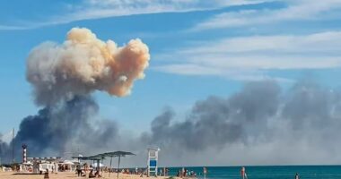 Ukraina bombardon plazhin rus/ Vriten 7 persona, mbi 40 të plagosur pranë Detit të Zi