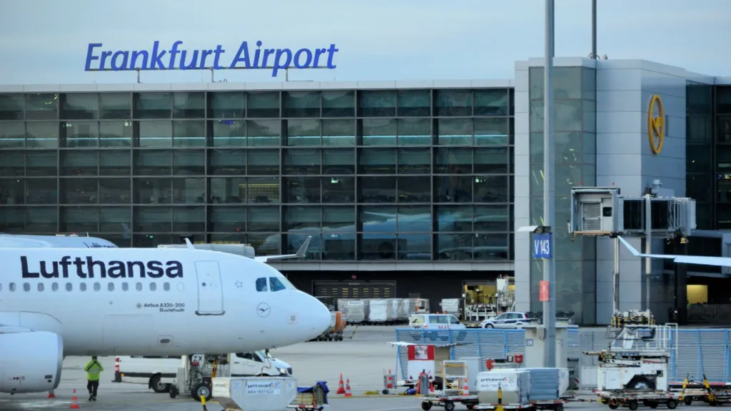 alarm-ne-aeroportin-evropian-gjashte-punonjes-infektohen-nga-malaria-nje-prej-tyre-humb-jeten