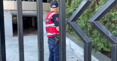 Vrau shokun e fëmijërisë për një vajzë/ Korçë, mbërrin në gjykatë nën masa të shtuara sigurie Kristian Sterjo