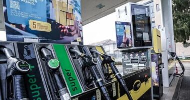 Qeveria italiane ul akcizën për naftën, masa deri më 25 gusht. Përpjekje për të zbutur rritjen e çmimeve të karburanteve