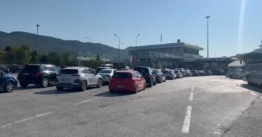 Fluks në pikën kufitare të Kakavijës, mbi 11 mijë shtetas lëvizën në 24 orë