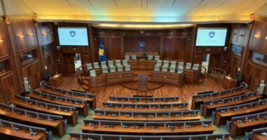 Kuvendi i Kosovës nuk konstituohet brenda afatit, seanca vazhdon të shtunën në orën 11:00