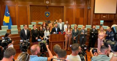 Kosovë/ REL: Kuvendi mbetet pezull, tensionet rriten