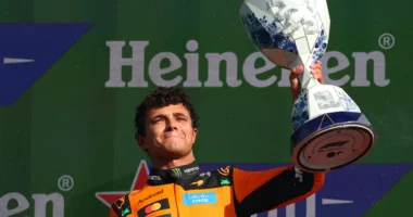 Fiton kampioni i Botës/ Anglezi Lando Norris triumfon në Formula 1 në Holandë