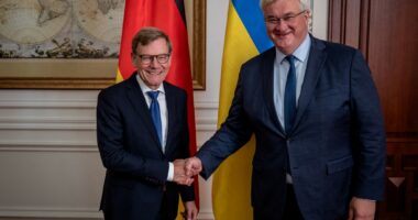 Ukraina dhe Gjermania diskutojnë prodhimin dhe investimet e përbashkëta në mbrojtje