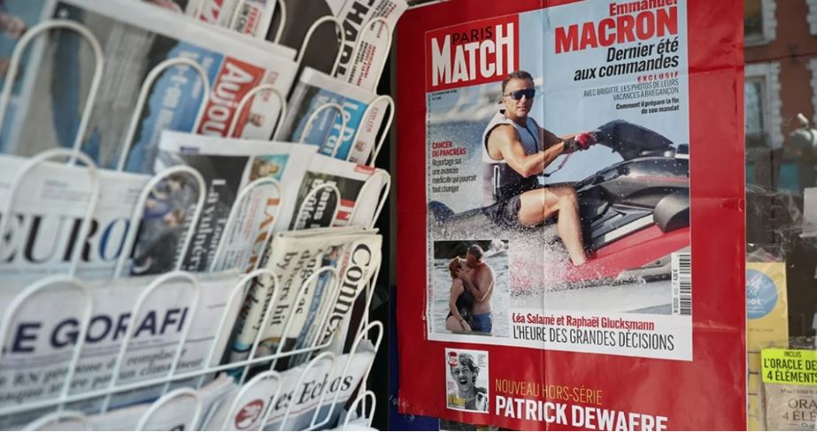 Fotot e Macron me Jet Ski ndezin debat në Francë: Vera e fundit në krye
