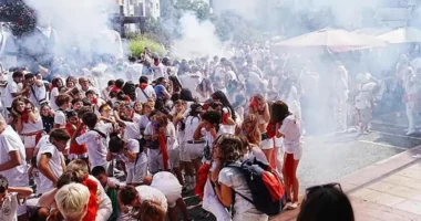 VIDEO/ Nga festë në panik! Fishekzjarrët dalin jashtë kontrollit, 50 persona të plagosur në Spanjë