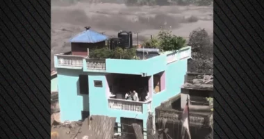 Katastrofa në Nepal, rinisin kërkimet/ Rreth 600 te vdekur dhe gati 2 mijë të zhdukur