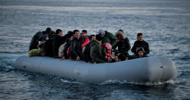 Tragjedi në brigjet e Tunizisë/ Fundoset varka me emigrantë,, 13 të zhdukur