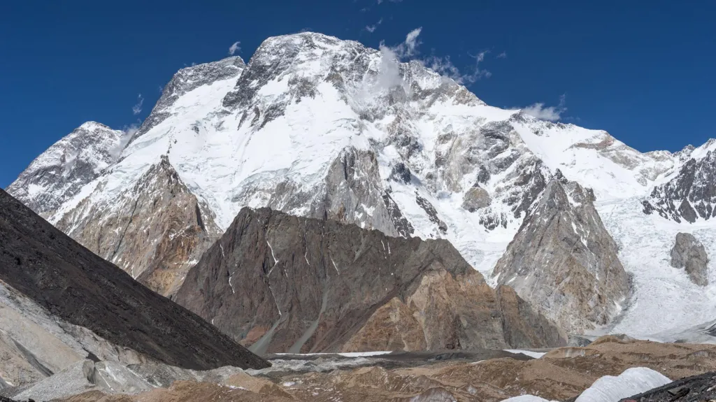 Orteku në Pakistan  vazhdojnë kërkimet për shtatë alpinistët e zhdukur