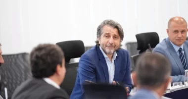 “Bllokues të Prishtinës”, Përparim Rama-VV-së: Tregoni qytetarëve kush po don me e pa Kosovën si Kandahar?