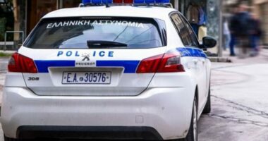 Krim shqiptar në Greqi/ Tjetër vrasje në familje, burri qëllon për vdekje me thikë gruan